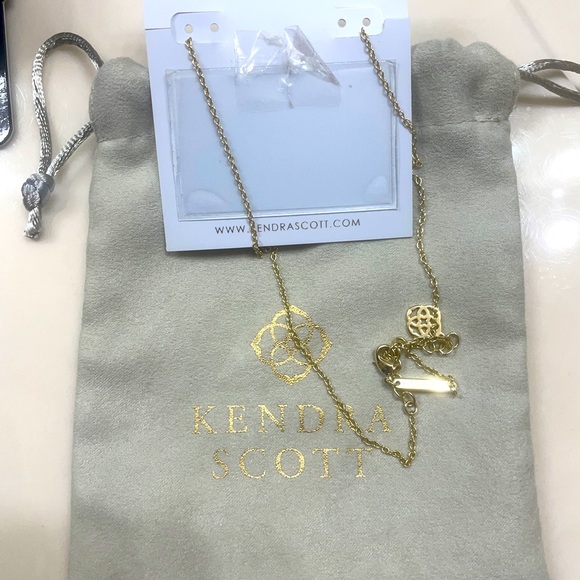Kendra Scott necklace - Picture 4 of 4
